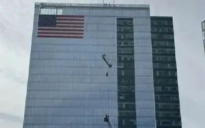 ميديا ـ على ارتفاع 15 طابقا.. عملية إنقاذ