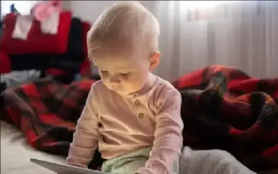 ناشئة نيسان ـ هل فعلا يؤثر الضوء الأزرق على