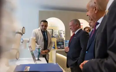 صحيفة نيسان ـ الملك يحضر في غرفة صناعة عمان