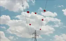 منوعات ـ لماذا تظهر هذه الكرات الملونة على