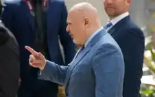 عربي ودولي ـ مدعي الجنائية الدولية: بريطانيا هددت بقطع