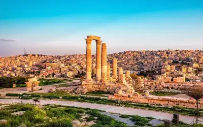 فيتش تثبت تصنيفها للأردن عند BB-